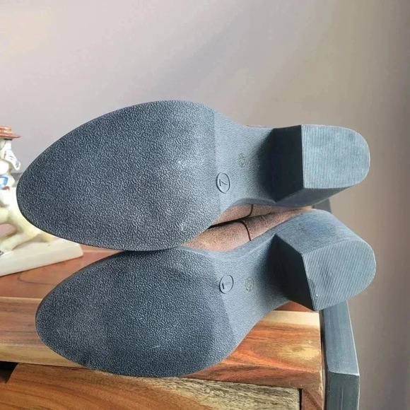 ANKLE BOOTS SIZE 7M ARIZONA WOMENS BOOTIE, BROWN MEMORY FOAM, BLOCK HEEL - Picture 9 of 10